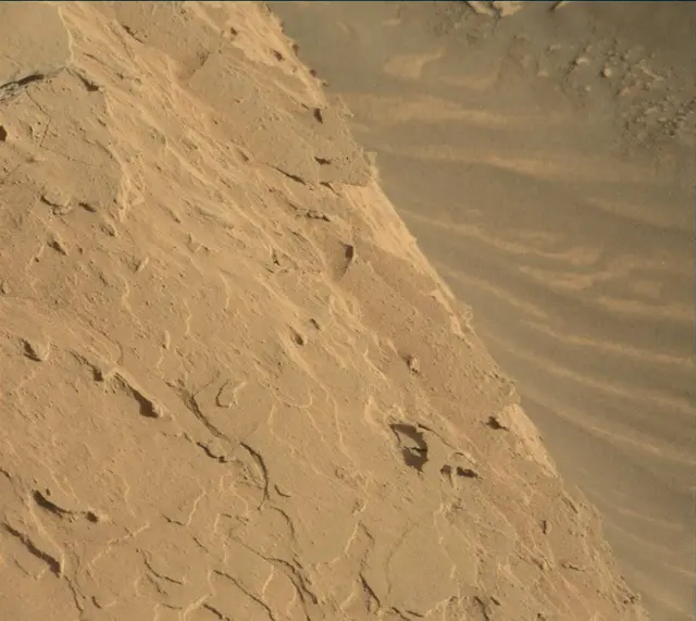 Sol 3962: Mast Camera (Mastcam)