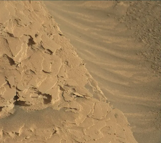 Sol 3962: Mast Camera (Mastcam)
