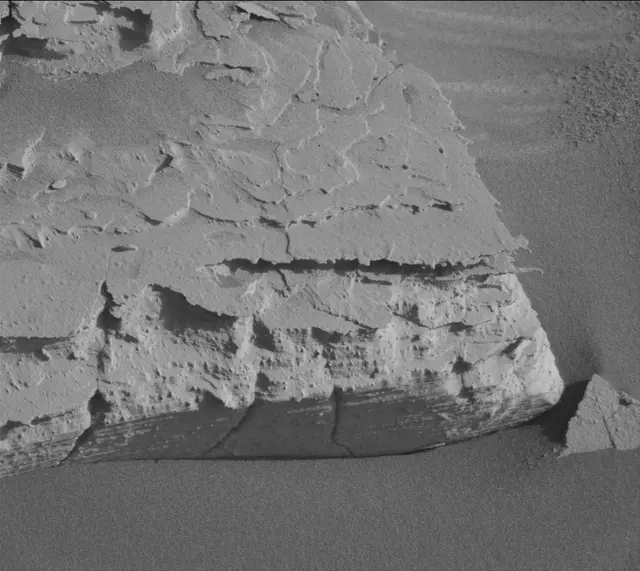 Sol 3962: Mast Camera (Mastcam)