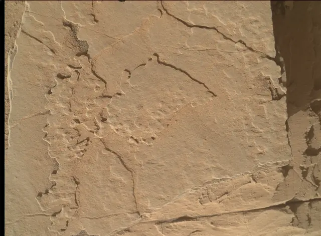 Sol 3962: Mars Hand Lens Imager (MAHLI)