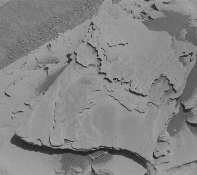 Sol 3963: Mast Camera (Mastcam)