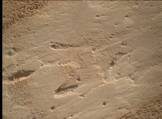 Sol 3964: Mars Hand Lens Imager (MAHLI)