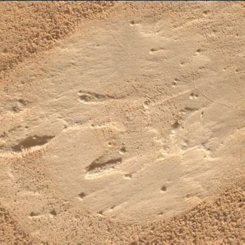 Sol 3964: Mars Hand Lens Imager (MAHLI)