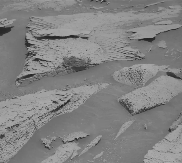 Sol 3966: Mast Camera (Mastcam)