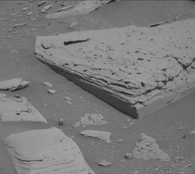 Sol 3966: Mast Camera (Mastcam)