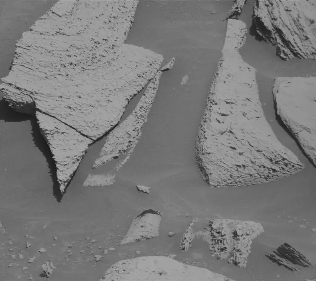 Sol 3966: Mast Camera (Mastcam)