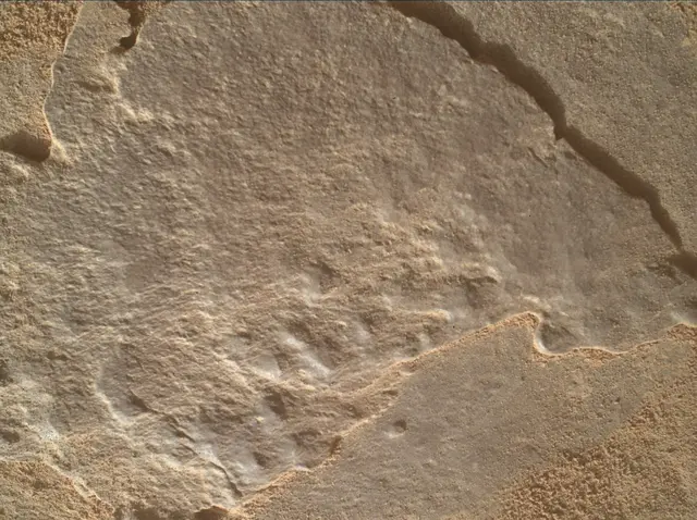Sol 3966: Mars Hand Lens Imager (MAHLI)