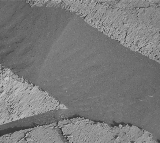 Sol 4000: Mast Camera (Mastcam)