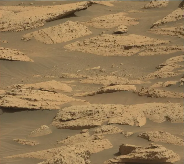 Sol 4064: Mast Camera (Mastcam)