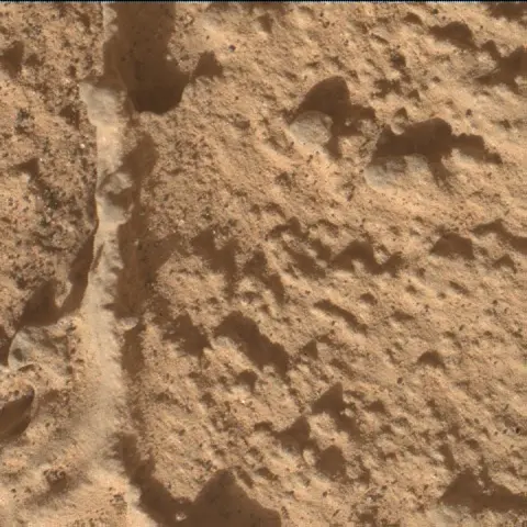 Sol 4067: Mars Hand Lens Imager (MAHLI)