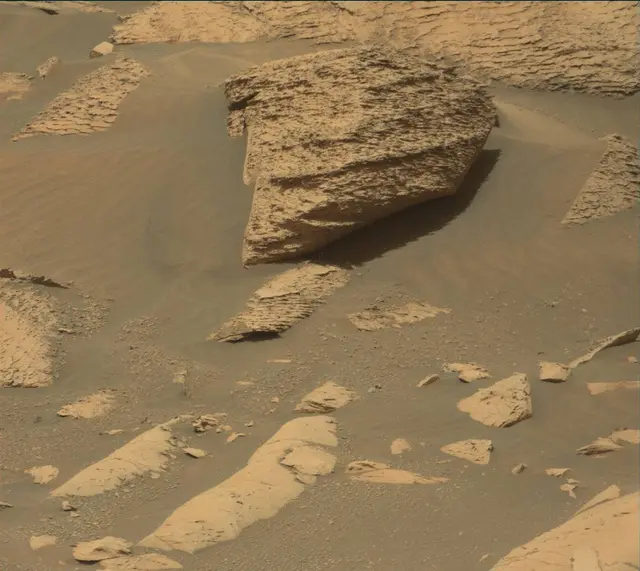 Sol 4068: Mast Camera (Mastcam)