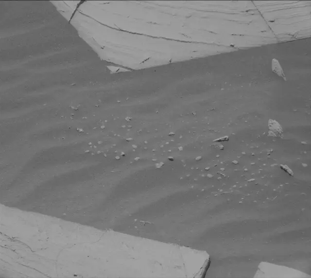 Sol 4070: Mast Camera (Mastcam)