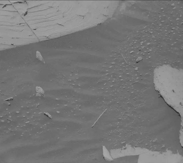 Sol 4070: Mast Camera (Mastcam)