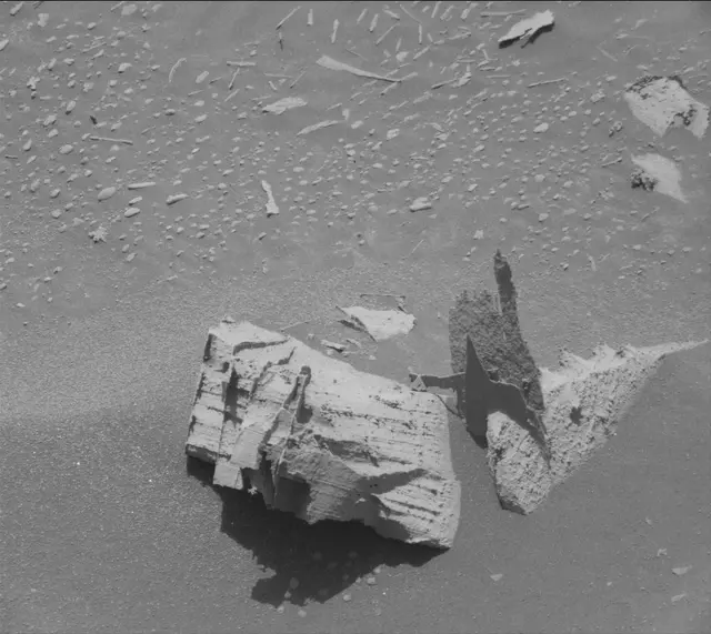 Sol 4070: Mast Camera (Mastcam)