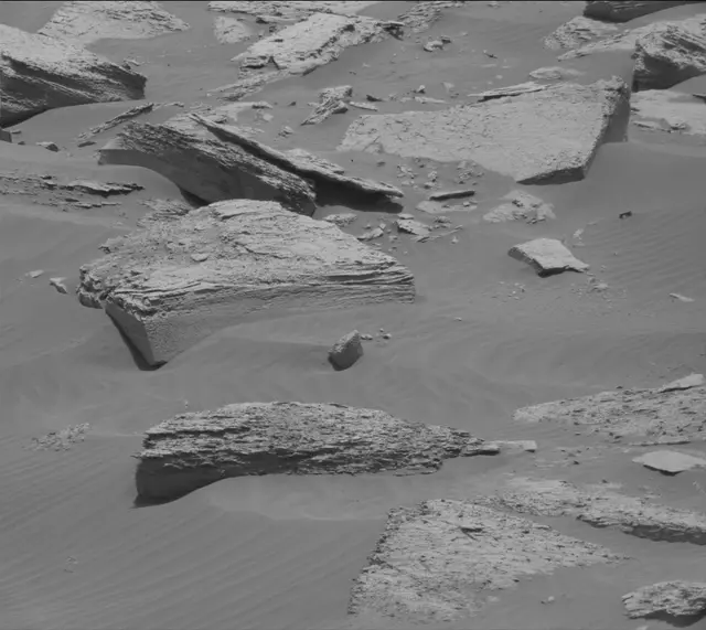Sol 4070: Mast Camera (Mastcam)