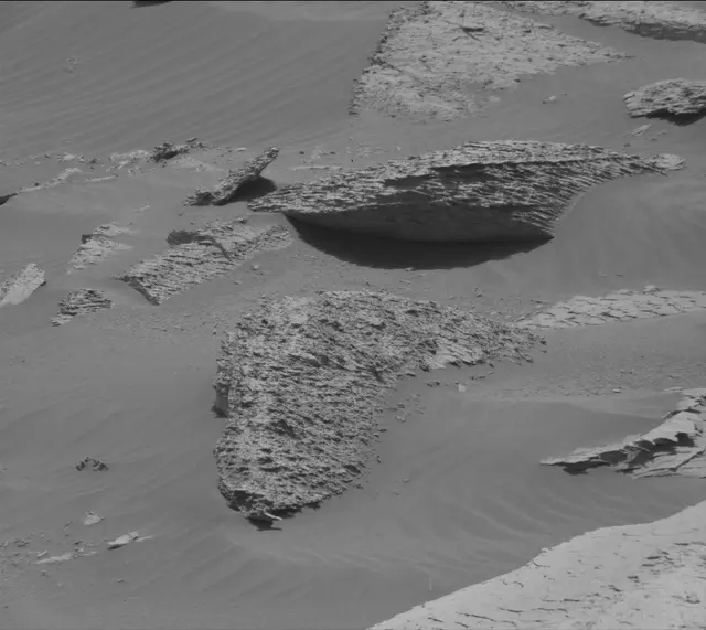 Sol 4070: Mast Camera (Mastcam)