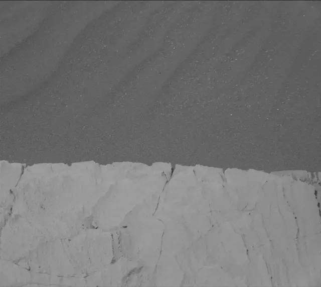 Sol 4071: Mast Camera (Mastcam)