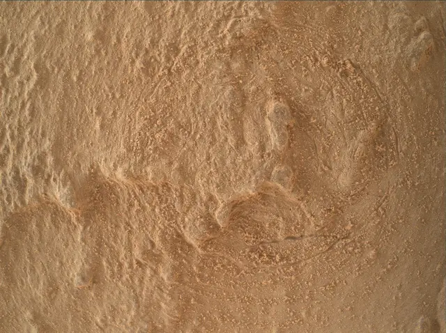 Sol 4071: Mars Hand Lens Imager (MAHLI)