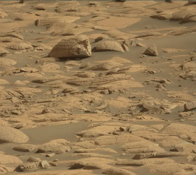 Sol 4076: Mast Camera (Mastcam)