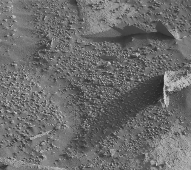 Sol 4076: Mast Camera (Mastcam)