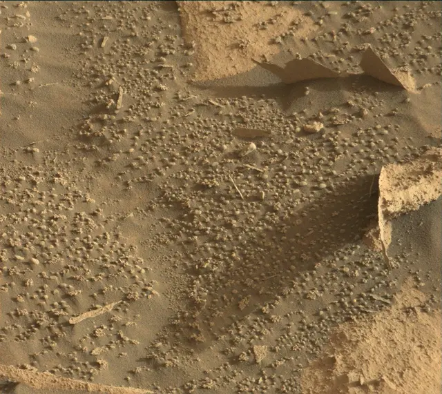 Sol 4076: Mast Camera (Mastcam)