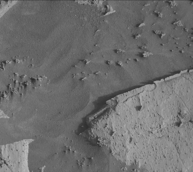 Sol 4076: Mast Camera (Mastcam)