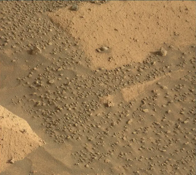 Sol 4078: Mast Camera (Mastcam)