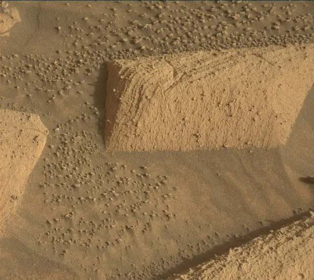 Sol 4078: Mast Camera (Mastcam)