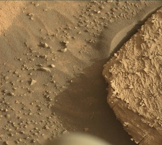 Sol 4078: Mast Camera (Mastcam)