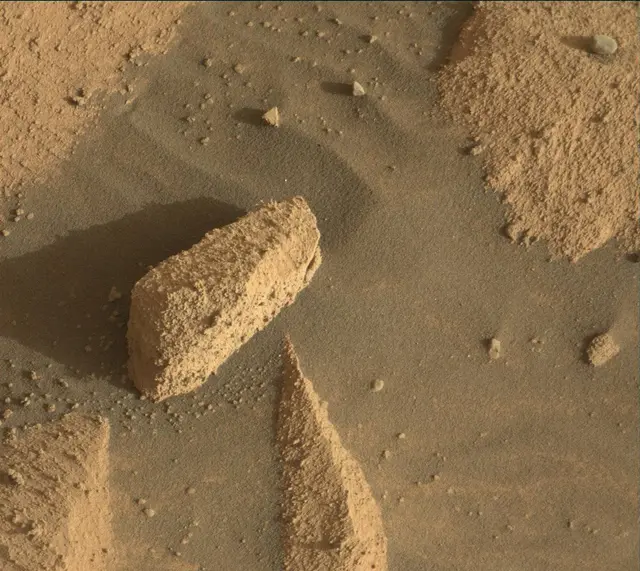 Sol 4078: Mast Camera (Mastcam)