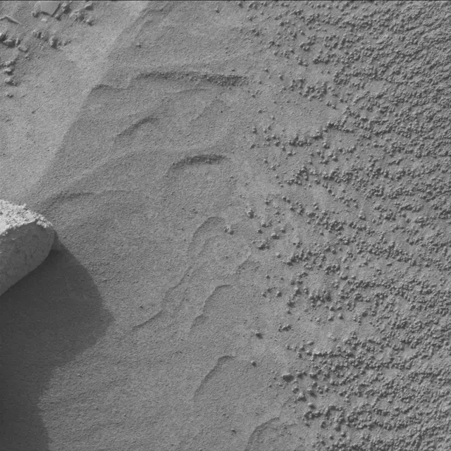Sol 4078: Mast Camera (Mastcam)