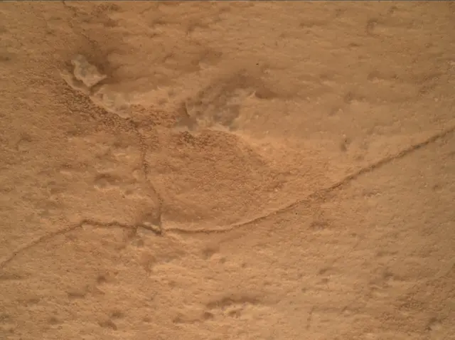 Sol 4078: Mars Hand Lens Imager (MAHLI)