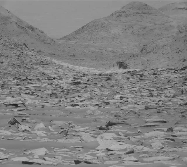Sol 4079: Mast Camera (Mastcam)