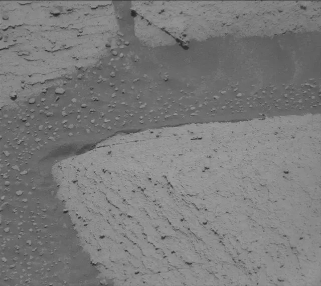 Sol 4079: Mast Camera (Mastcam)