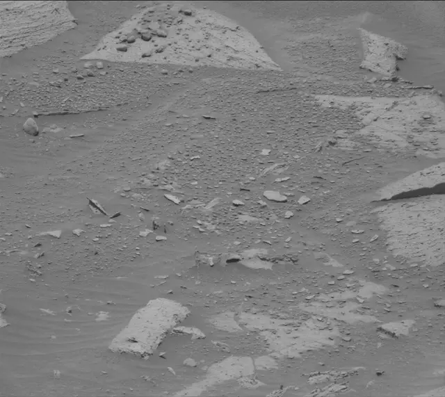 Sol 4079: Mast Camera (Mastcam)