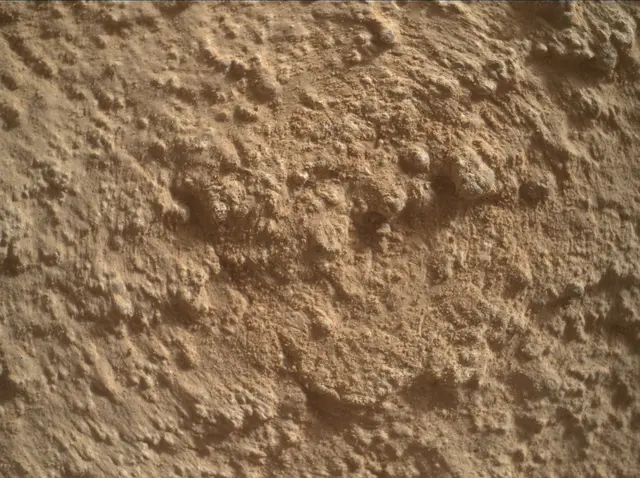Sol 4079: Mars Hand Lens Imager (MAHLI)