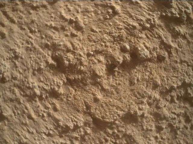 Sol 4079: Mars Hand Lens Imager (MAHLI)