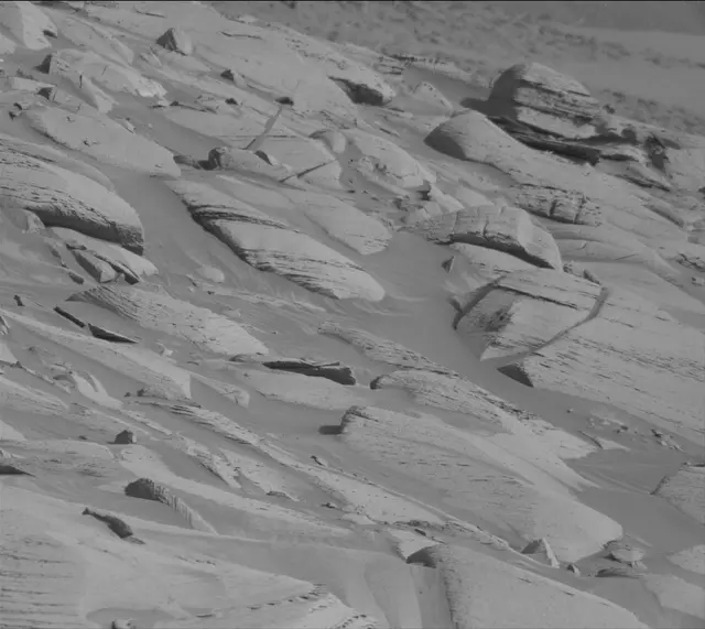 Sol 4080: Mast Camera (Mastcam)