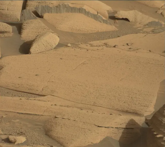 Sol 4080: Mast Camera (Mastcam)