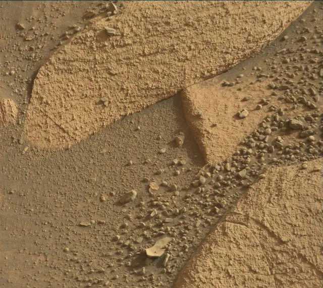 Sol 4080: Mast Camera (Mastcam)