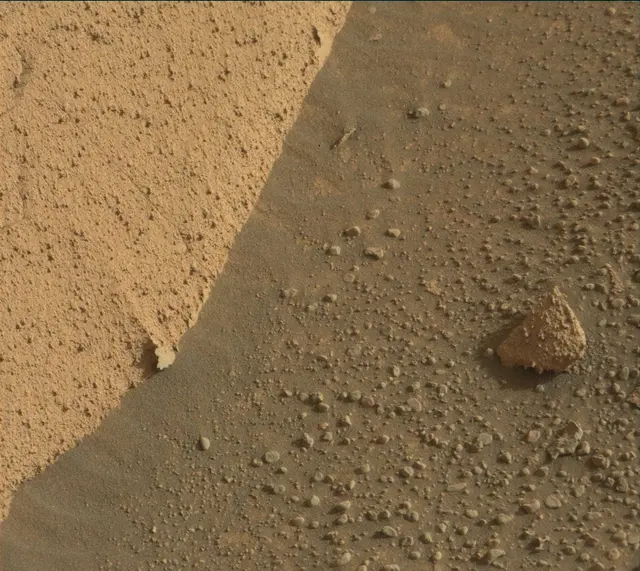 Sol 4080: Mast Camera (Mastcam)