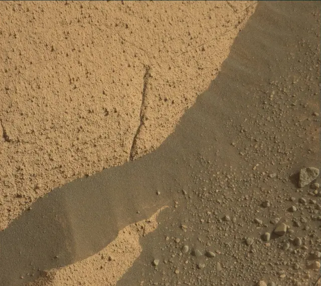 Sol 4080: Mast Camera (Mastcam)