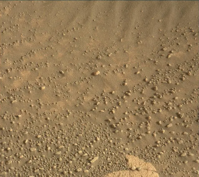 Sol 4080: Mast Camera (Mastcam)