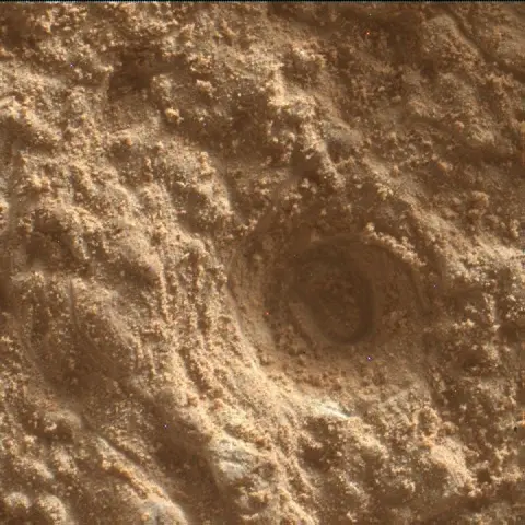 Sol 4082: Mars Hand Lens Imager (MAHLI)