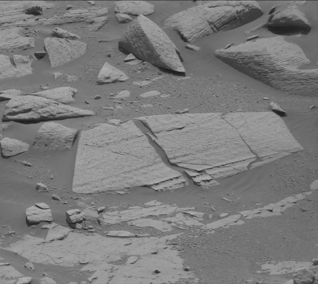 Sol 4084: Mast Camera (Mastcam)