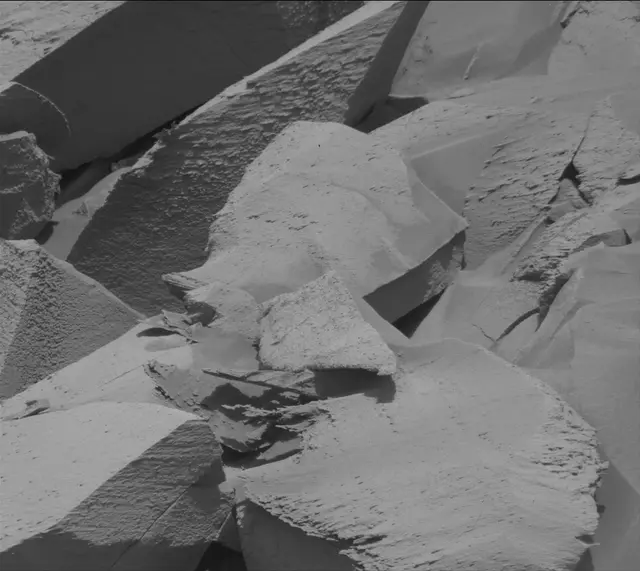 Sol 4084: Mast Camera (Mastcam)