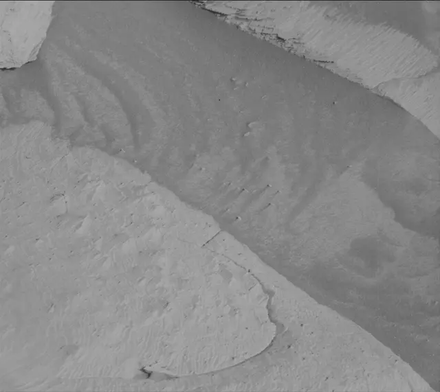 Sol 4084: Mast Camera (Mastcam)