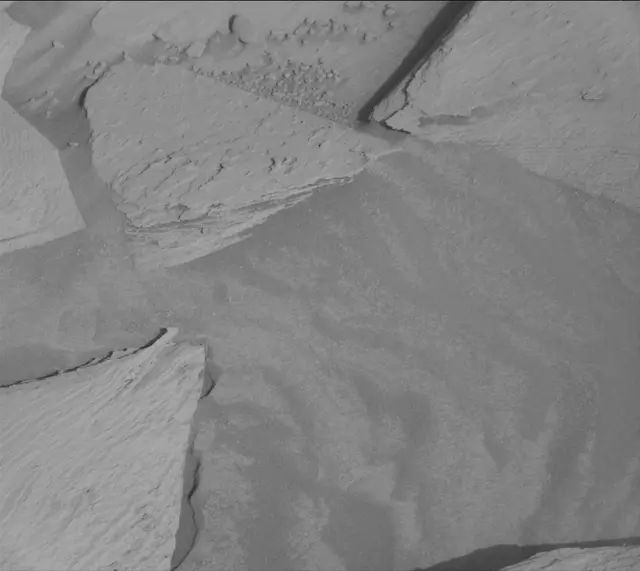 Sol 4084: Mast Camera (Mastcam)