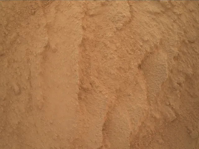 Sol 4084: Mars Hand Lens Imager (MAHLI)