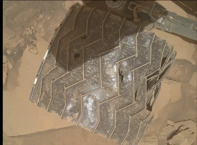 Sol 4088: Mars Hand Lens Imager (MAHLI)
